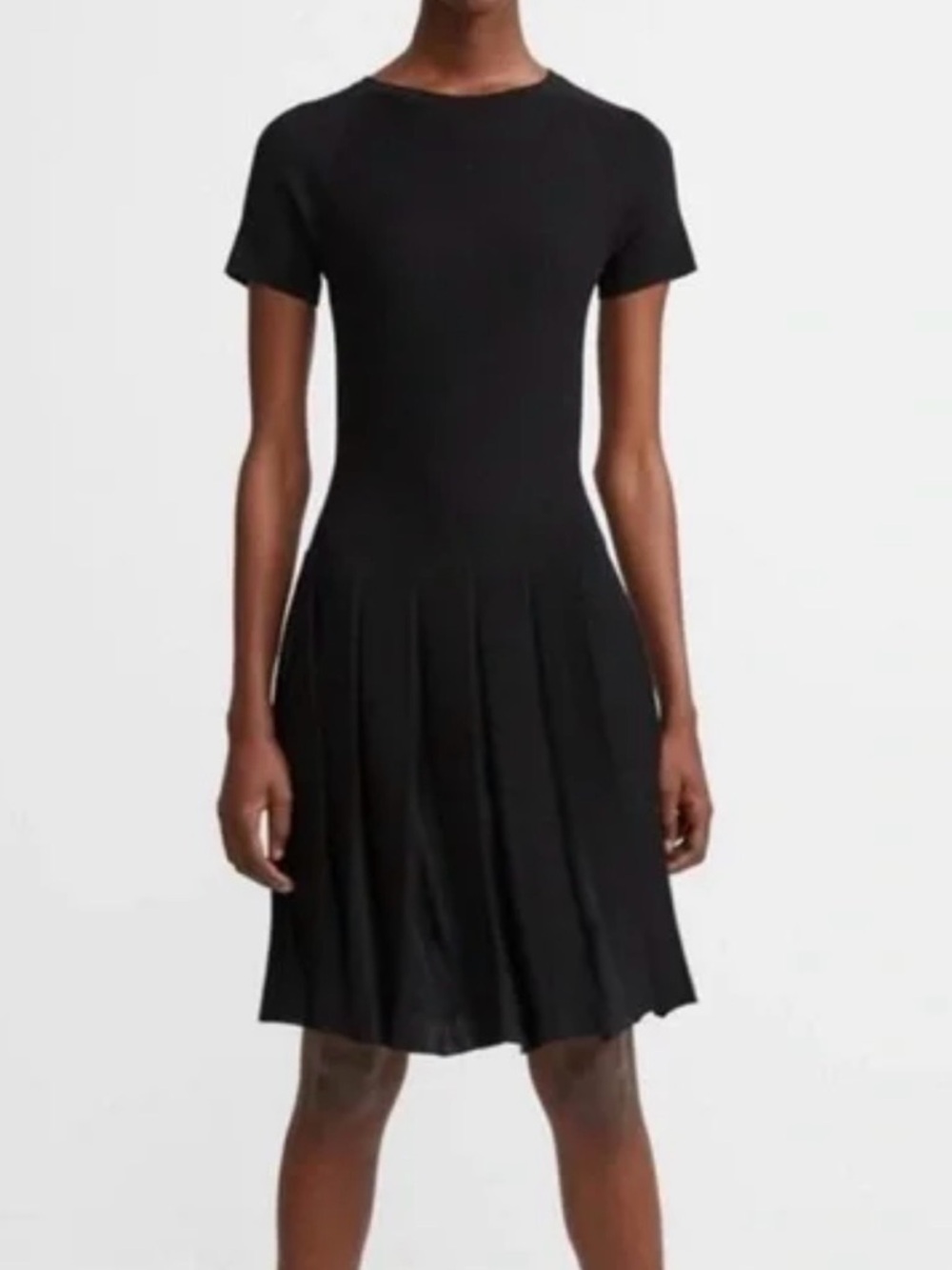 Theory Short-Sleeve Pleat tee dress in black- SMALL